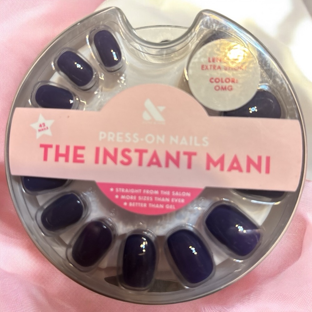 Olive & June The Instant Mani Press-On Nails